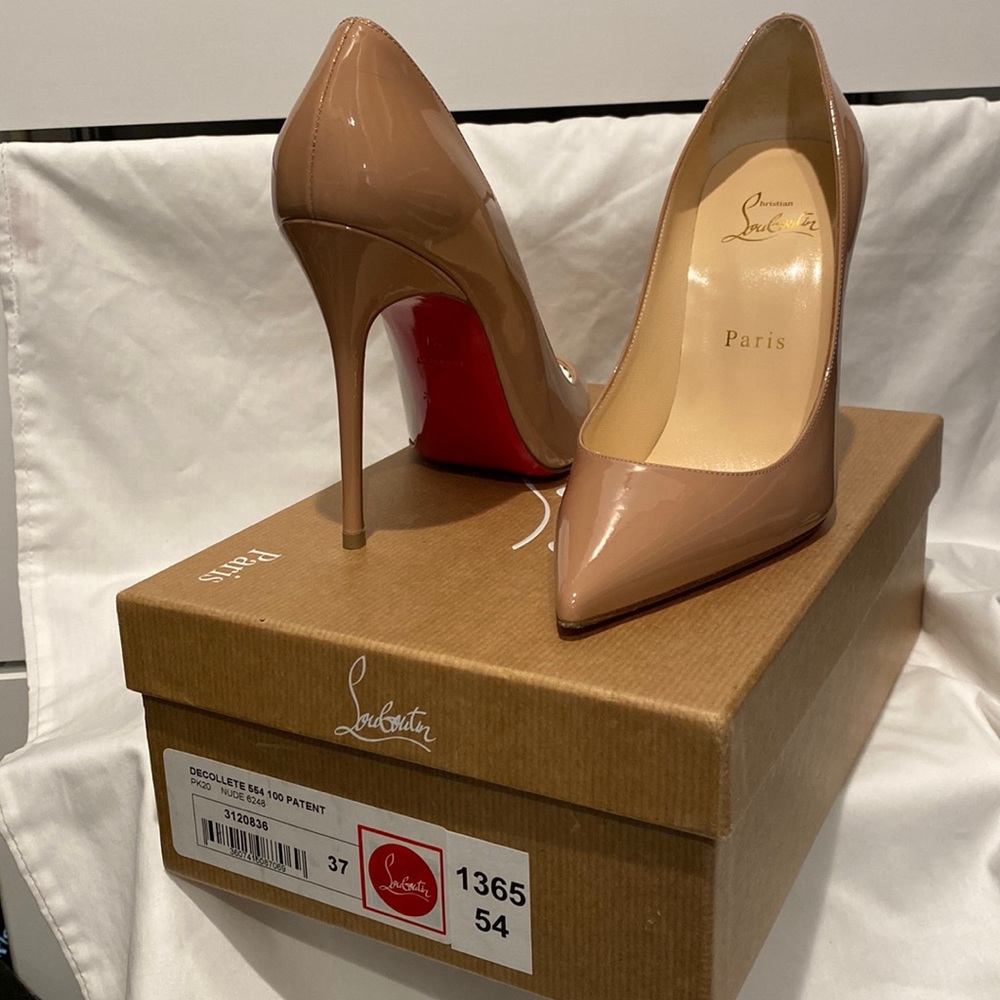 Christian Louboutin Décolleté 554 100 Patent in Nude Size 37